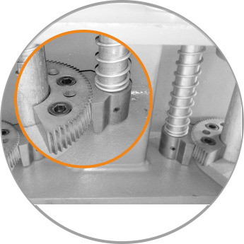 Automatic all-steel arm-locking device